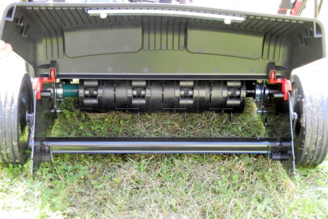 Kombinovaný válec - seč trávníku