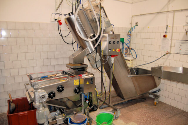 Moderní moštovací linka