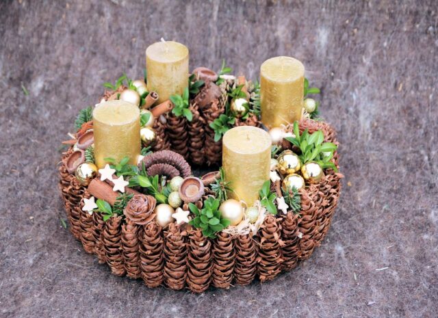 Šišky ve vánoční floristice