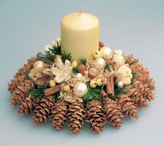 Šišky ve vánoční floristice