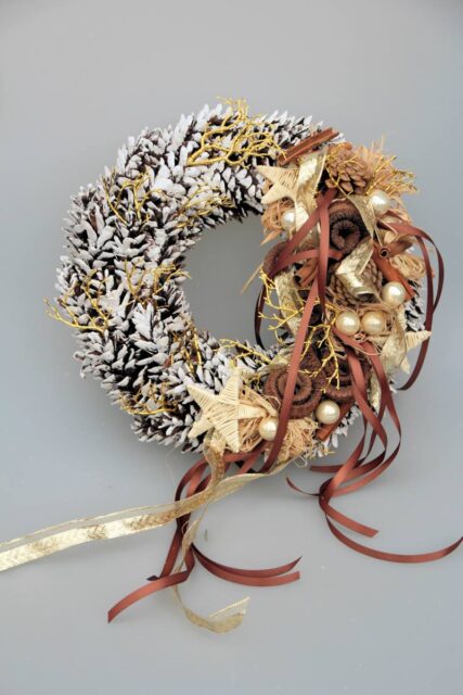 Šišky ve vánoční floristice