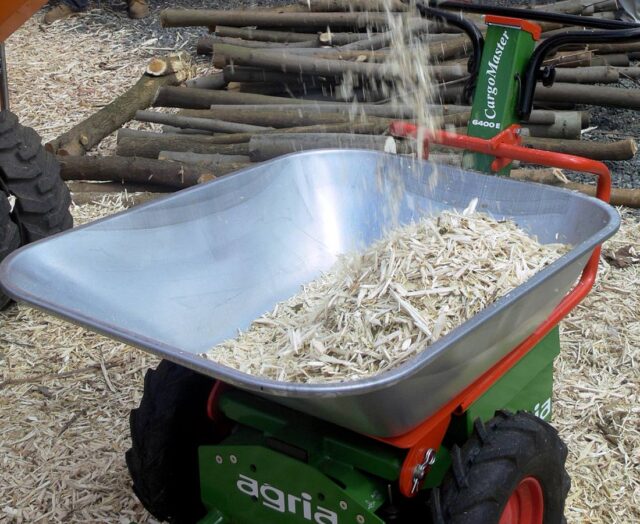 Dřevnatý odpad - hrubší štěpka