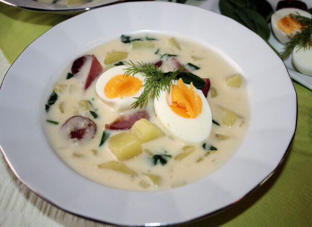 Bílá velikonoční polévka